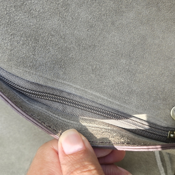 Hobo Marley Green Suede Shoulder Bag - Picture 10 of 11